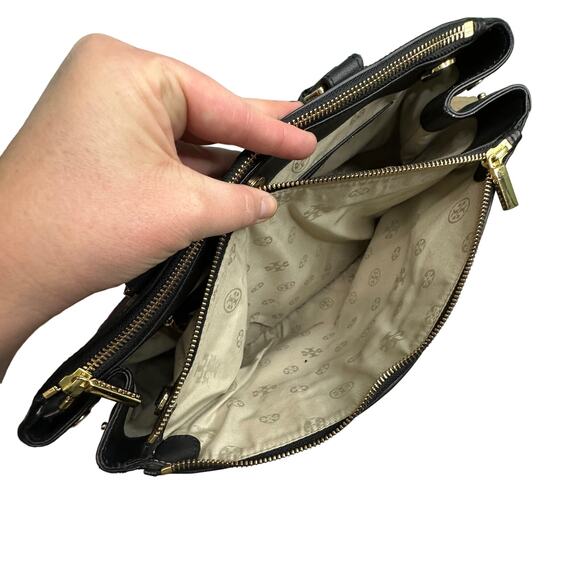 Tory Burch Robinson Double Zip Tote Bag in Black Leather - Picture 13 of 16